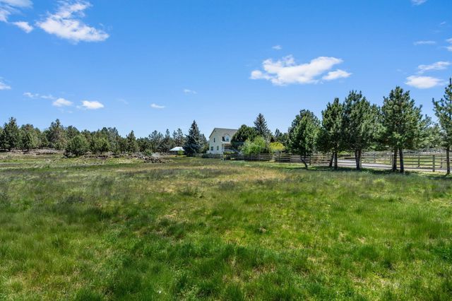 64080 Highway 20, Bend, OR 97703