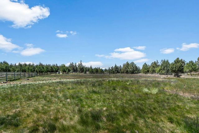 64080 Highway 20, Bend, OR 97703