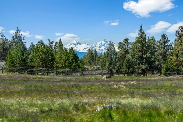 64080 Highway 20, Bend, OR 97703