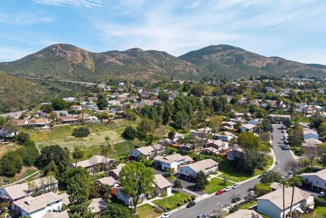 6632 Bell Bluff Avenue B, San Carlos, CA 92119