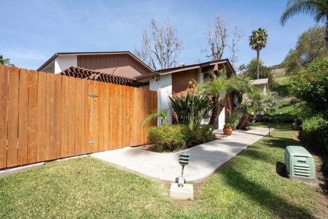 6632 Bell Bluff Avenue B, San Carlos, CA 92119