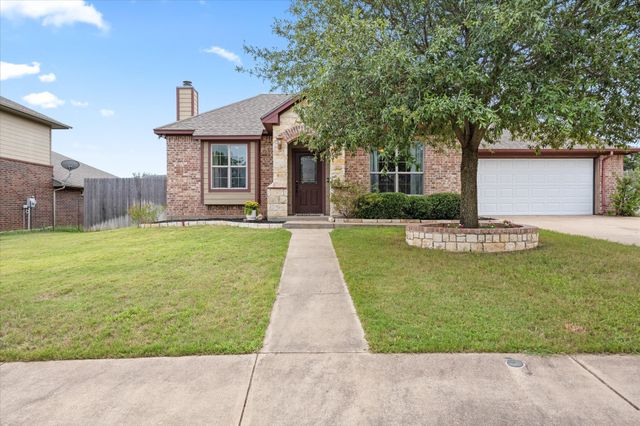 115 Camelot Street, Glen Rose, TX 76043