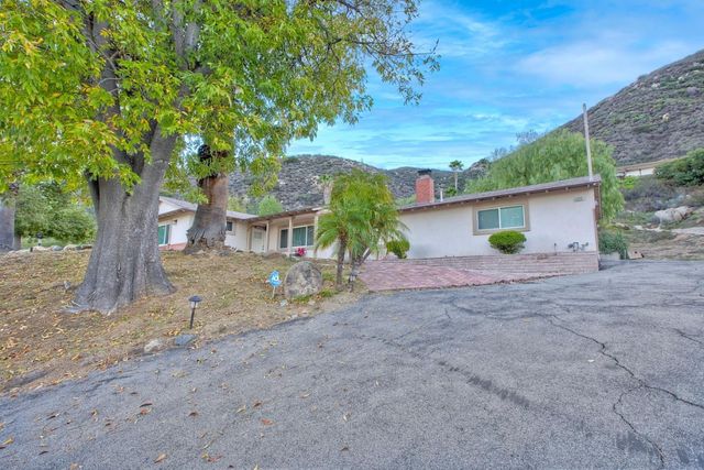 18261 Sanders Drive, Lake Elsinore, CA 92530