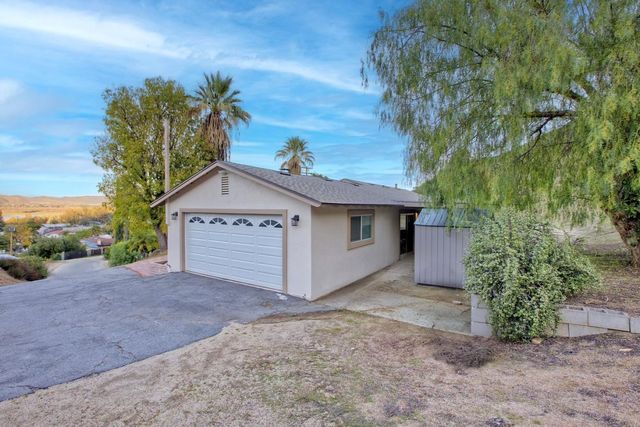 18261 Sanders Drive, Lake Elsinore, CA 92530