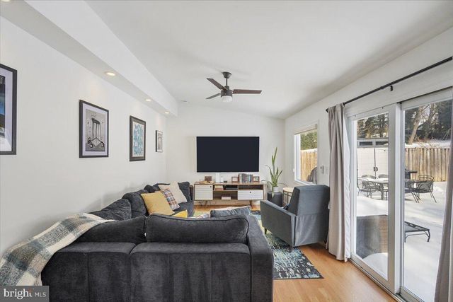 4015 HIRST DR, Annandale, VA 22003