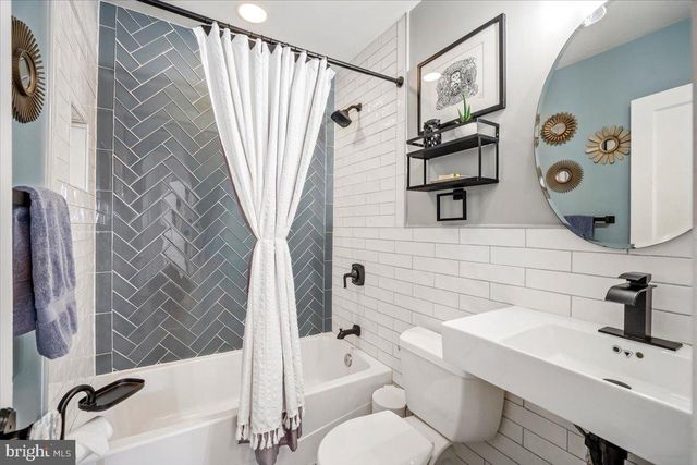 4015 HIRST DR, Annandale, VA 22003