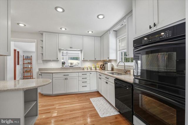 4015 HIRST DR, Annandale, VA 22003