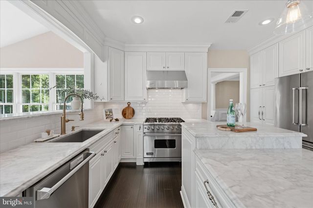 20102 DESERT FOREST DR, Ashburn, VA 20147