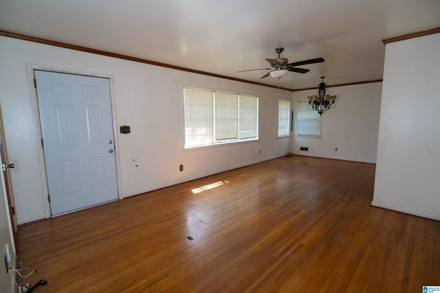 2632 2ND STREET NW, Center Point, AL 35215