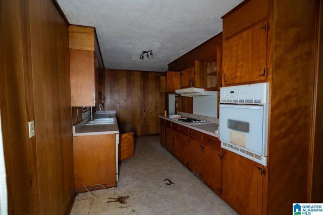 2632 2ND STREET NW, Center Point, AL 35215