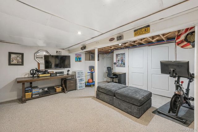 12 Long Street, Lake Grove, NY 11755