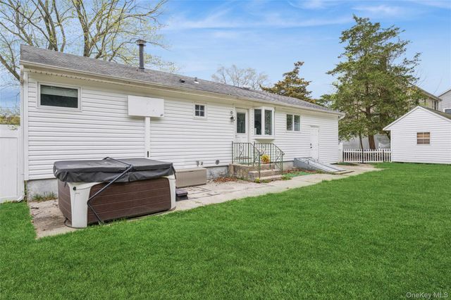 12 Long Street, Lake Grove, NY 11755