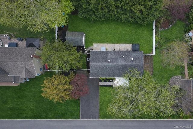 12 Long Street, Lake Grove, NY 11755