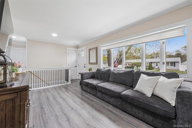 12 Long Street, Lake Grove, NY 11755