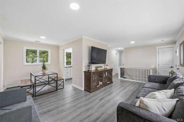 12 Long Street, Lake Grove, NY 11755