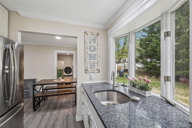 12 Long Street, Lake Grove, NY 11755