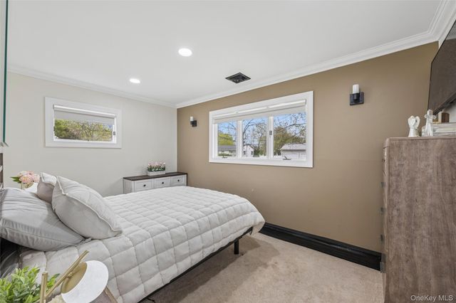 12 Long Street, Lake Grove, NY 11755