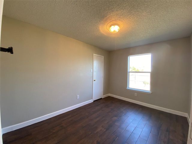 318 Alpine Drive, Weatherford, TX 76086