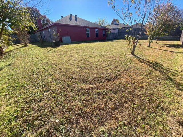 318 Alpine Drive, Weatherford, TX 76086