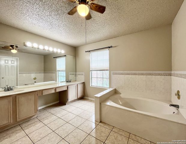 906 Cap Stone, San Antonio, TX 78258