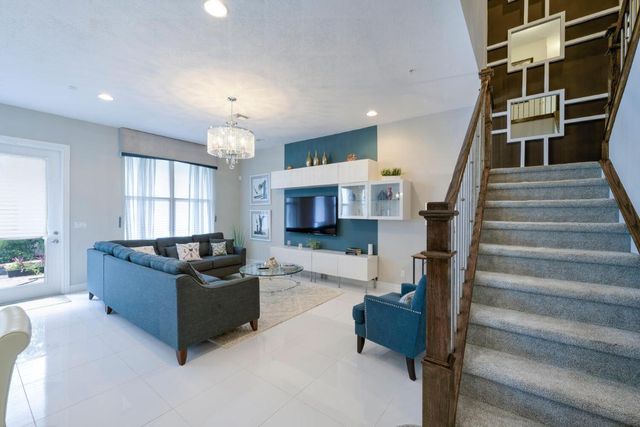 1932 Juno Landing Lane, North Palm Beach, FL 33408