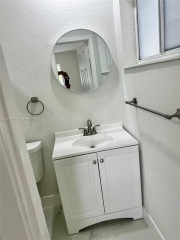 2150 N 66th Avenue, Hollywood, FL 33024