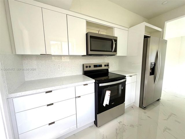 2150 N 66th Avenue, Hollywood, FL 33024