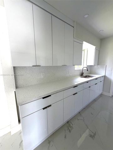 2150 N 66th Avenue, Hollywood, FL 33024