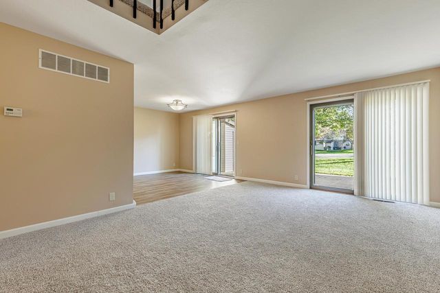 3380 East AVENUE S, La Crosse, WI 54601