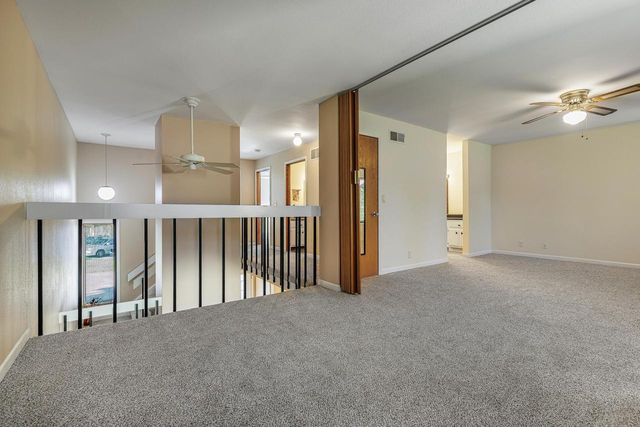 3380 East AVENUE S, La Crosse, WI 54601