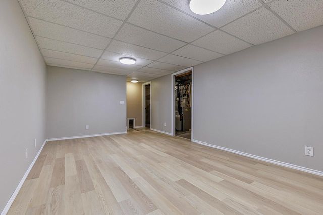 3380 East AVENUE S, La Crosse, WI 54601