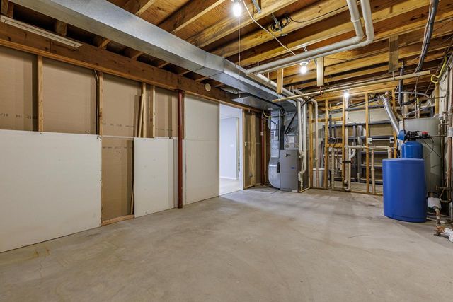 3380 East AVENUE S, La Crosse, WI 54601