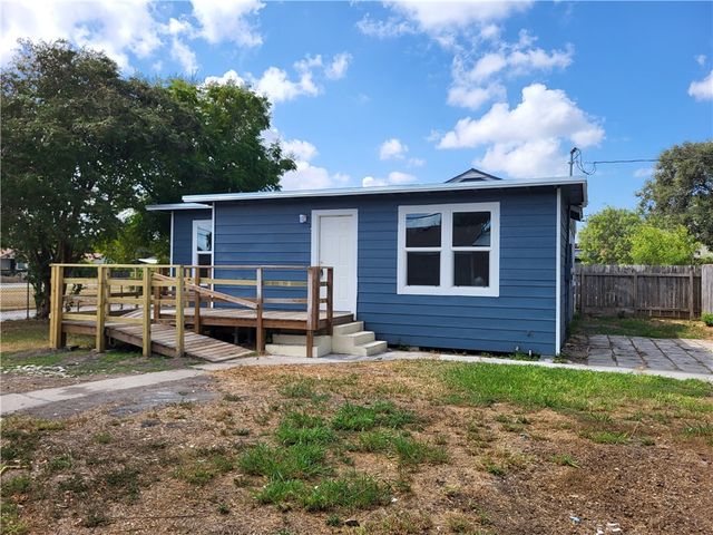 1650 Green Grove Dr, Corpus Christi, TX 78415