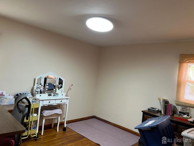 10 Travers Avenue, Edison, NJ 08817