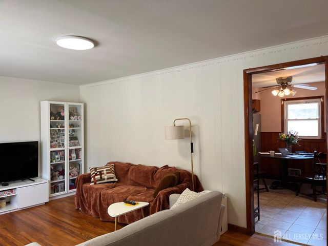 10 Travers Avenue, Edison, NJ 08817