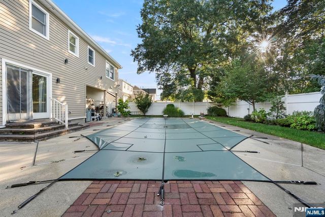 240 Palsa Avenue, Elmwood Park, NJ 07407