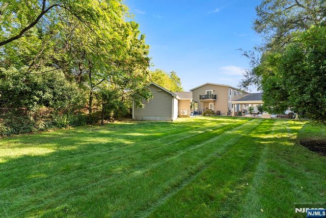 240 Palsa Avenue, Elmwood Park, NJ 07407