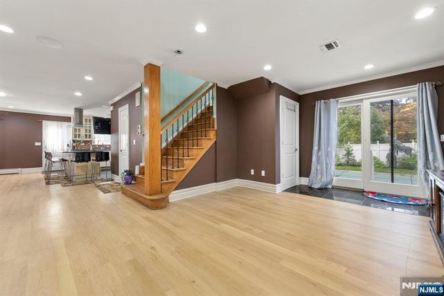 240 Palsa Avenue, Elmwood Park, NJ 07407
