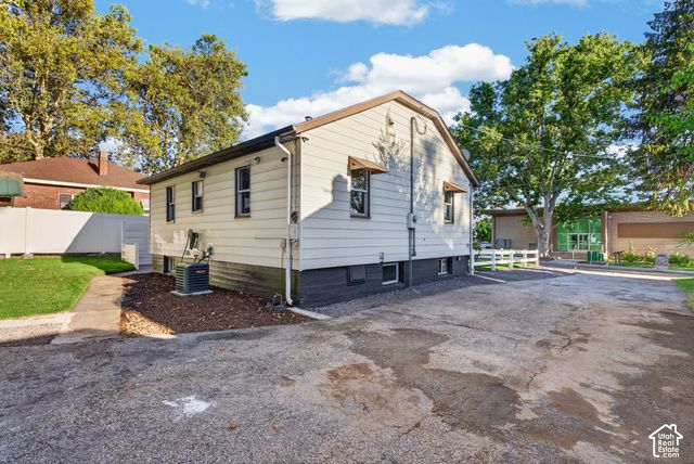 147 CENTER ST, Clearfield, UT 84015