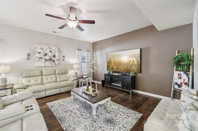 10900 Tailwater Street, Davidson, NC 28036