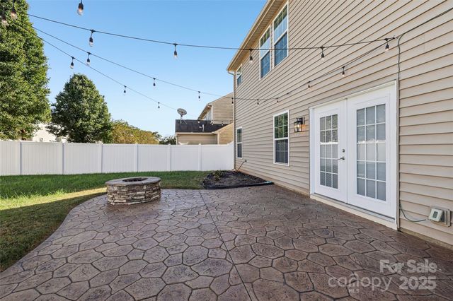 10900 Tailwater Street, Davidson, NC 28036