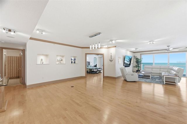 19130 GULF BOULEVARD V4, Indian Rocks Beach, FL 33785