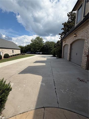 27 Carlson Terrace, Greensboro, NC 27410