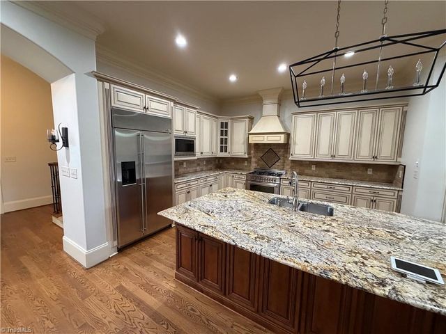 27 Carlson Terrace, Greensboro, NC 27410