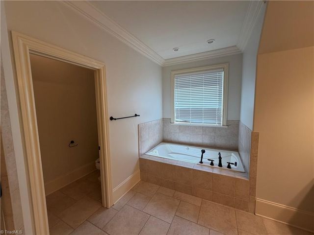 27 Carlson Terrace, Greensboro, NC 27410