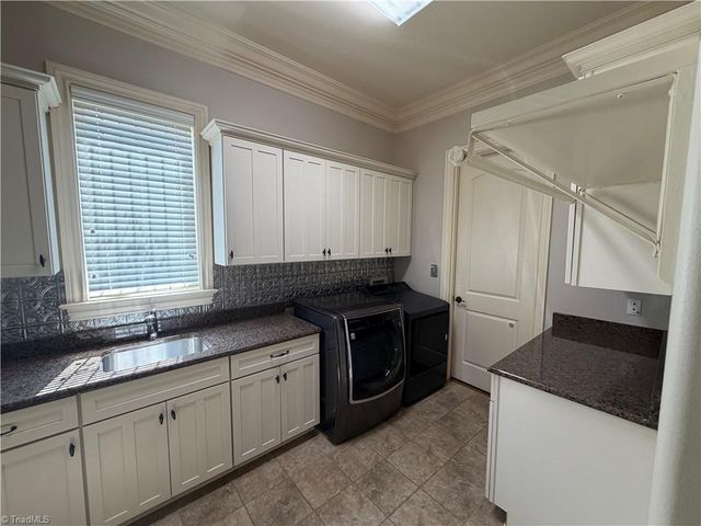 27 Carlson Terrace, Greensboro, NC 27410