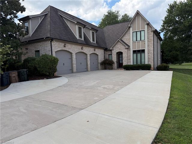 27 Carlson Terrace, Greensboro, NC 27410