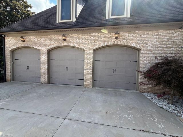 27 Carlson Terrace, Greensboro, NC 27410