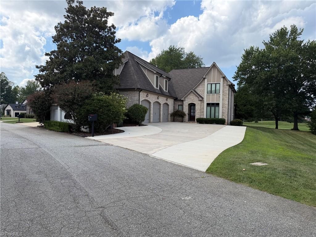 27 Carlson Terrace, Greensboro, NC 27410