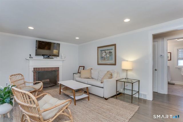 100 Gould Avenue, Fairfield, CT 06824